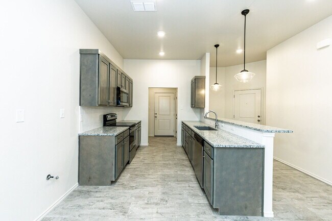 Building Photo - "Charming 2-Bed, 2-Bath Oasis with 1,227 Sq Ft of Comfort in Wolfforth!"