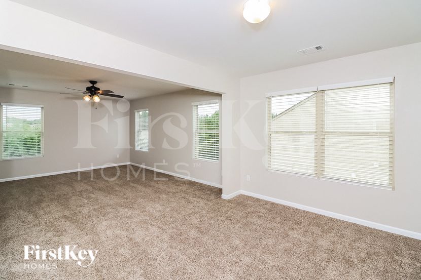 Building Photo - 106 Woodbridge Trl