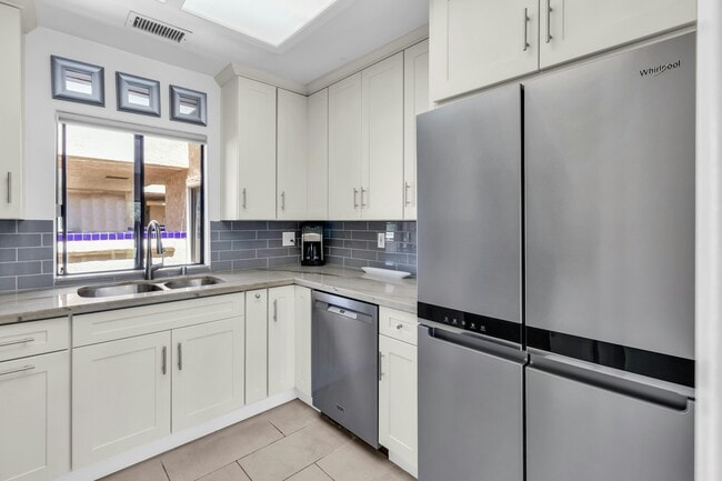 Building Photo - 12132 Royal Birkdale Row