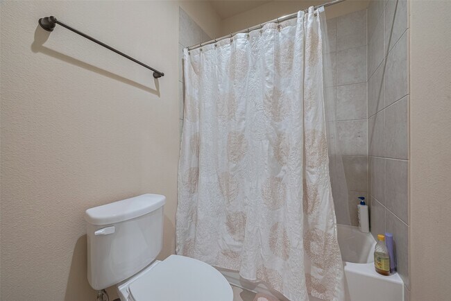 Building Photo - 17519 Murrayfield Ct
