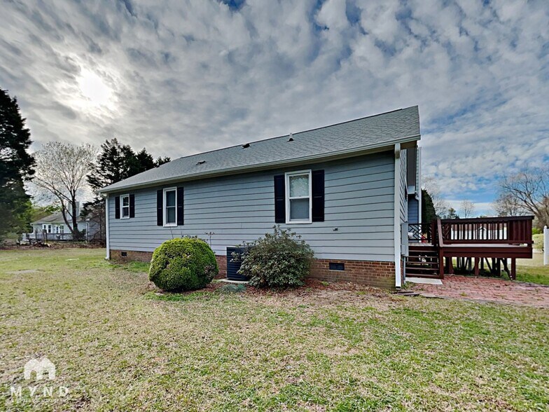 Building Photo - 1112 New Castle Ct