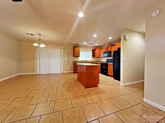 Building Photo - 7302 W Heatherbrae Dr