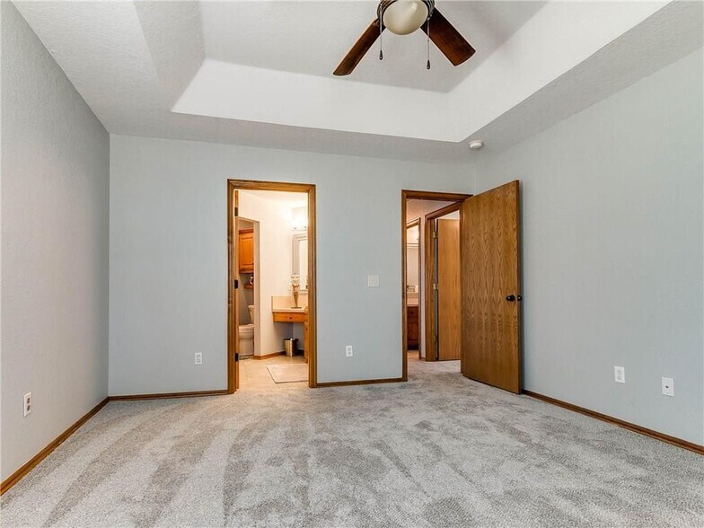 Building Photo - 1712 Cherokee Trail