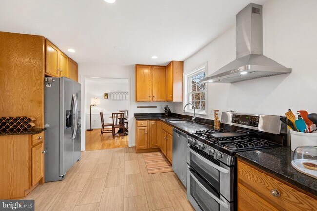 Building Photo - 13625 Middlevale Ln