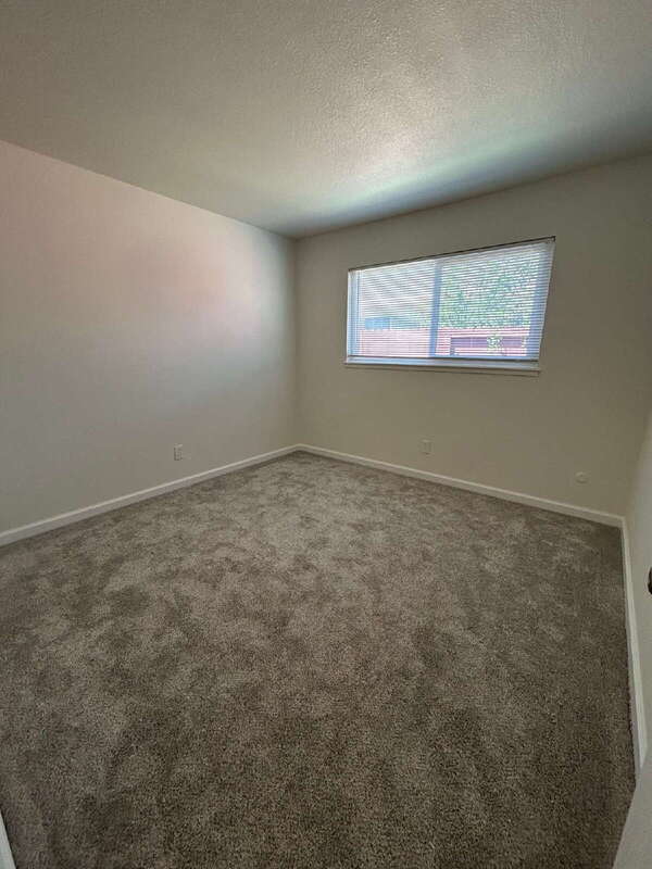 Building Photo - 1525 James St