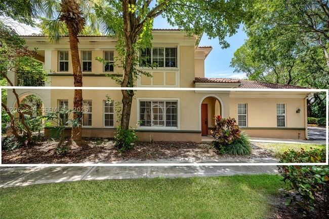 Building Photo - 2482 Centergate Dr