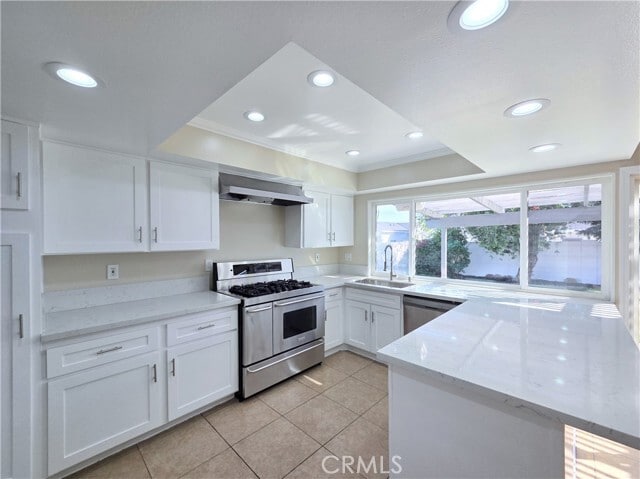 Building Photo - 926 E Bastanchury Rd