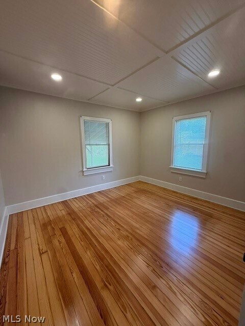 Building Photo - 188 Meadowbrook Ave