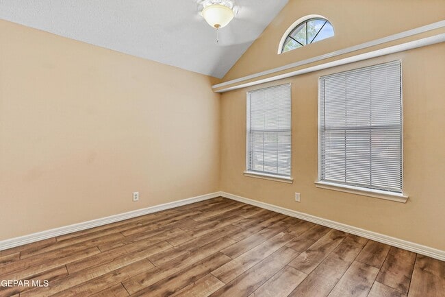 Building Photo - 7229 Golden Hawk Dr
