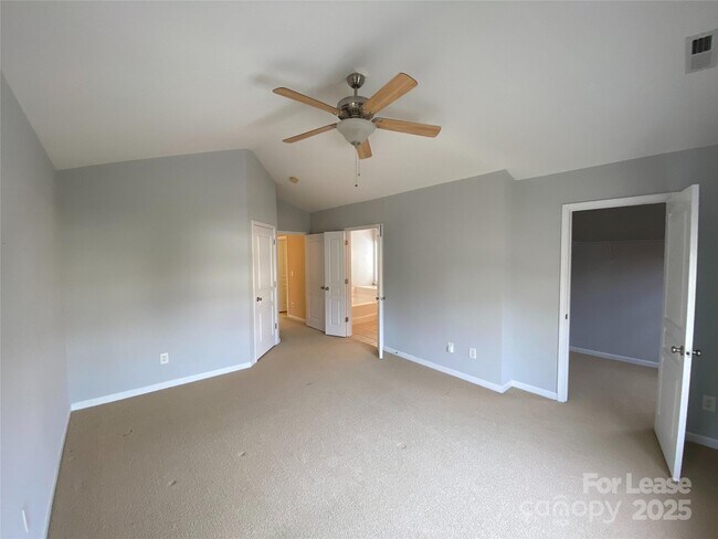 Building Photo - 1042 Kensrowe Ln