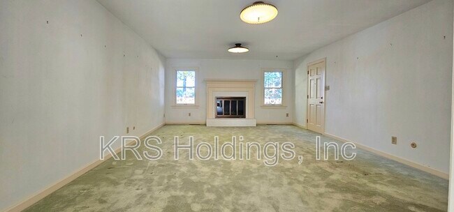 Building Photo - 1029 Dulcie Ave