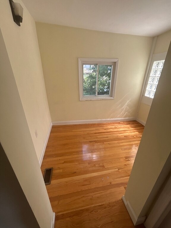 Building Photo - 393 Seaver St