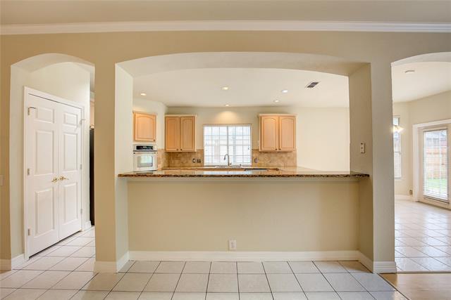 Building Photo - 219 Canyon Lake Dr