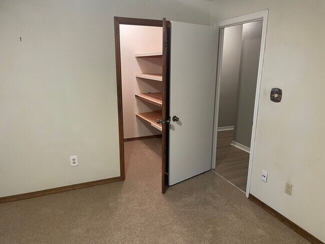 Building Photo - Home For Rent in Benton!