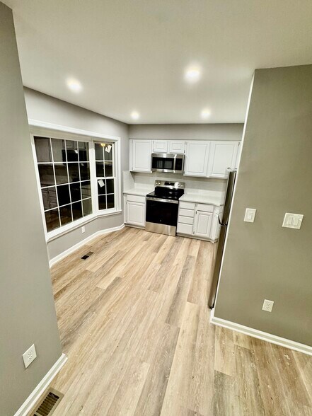 Kitchen - 10234 Heron Pond Ter