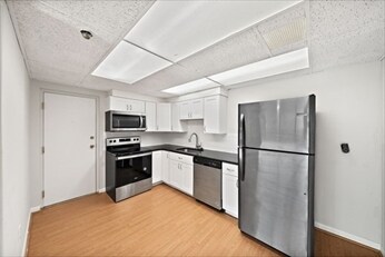Building Photo - 36 Pleasant Dr