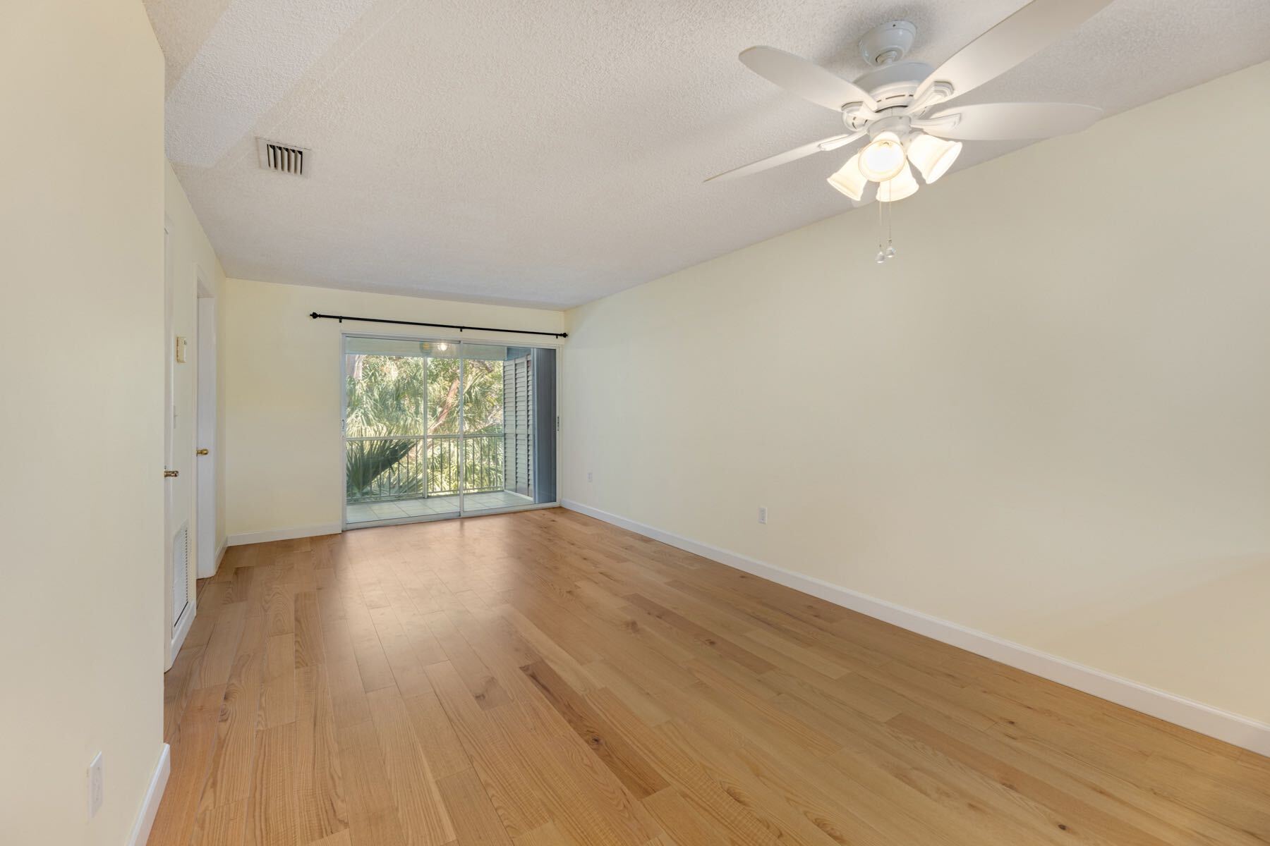 Building Photo - 98202 Windward Ave