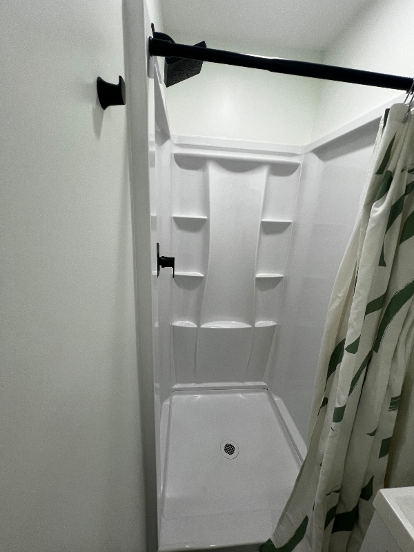 Building Photo - 1963 Lewis Ave