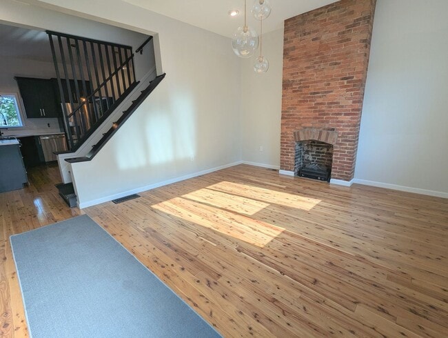 Building Photo - Modern 2 Bedroom 1.5 Bathroom Home (Lawrenceville)