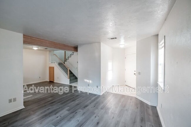 Building Photo - 2872 Raleigh Ct SE