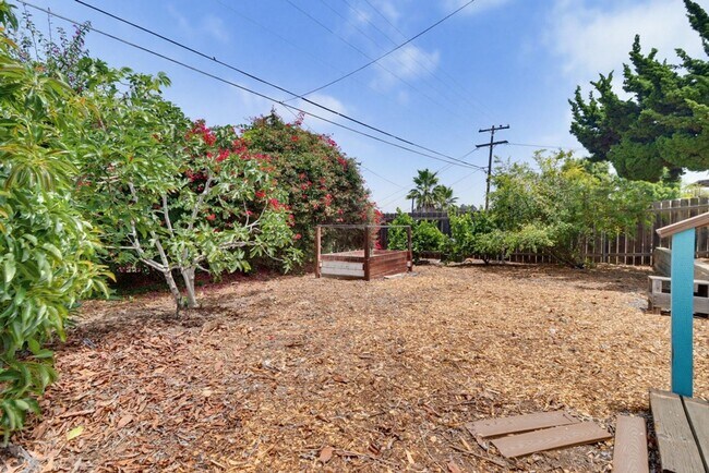 Building Photo - Beautifully Maintained Home in La Mesa — 3 Bed / 2 Bath | 1,600 Sq Ft