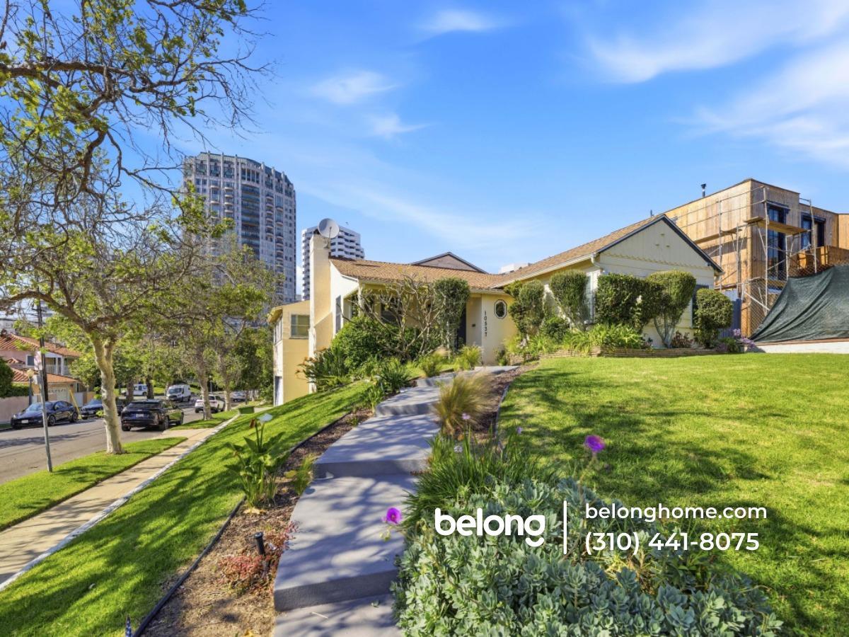 Building Photo - 10537 Rochester Ave