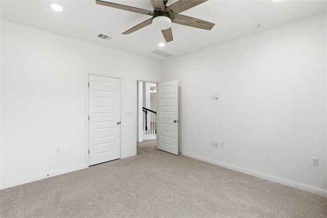 Building Photo - 7220 Poulain Dr