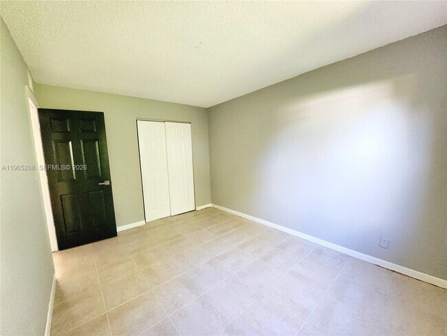 Building Photo - 191 SW 15th St