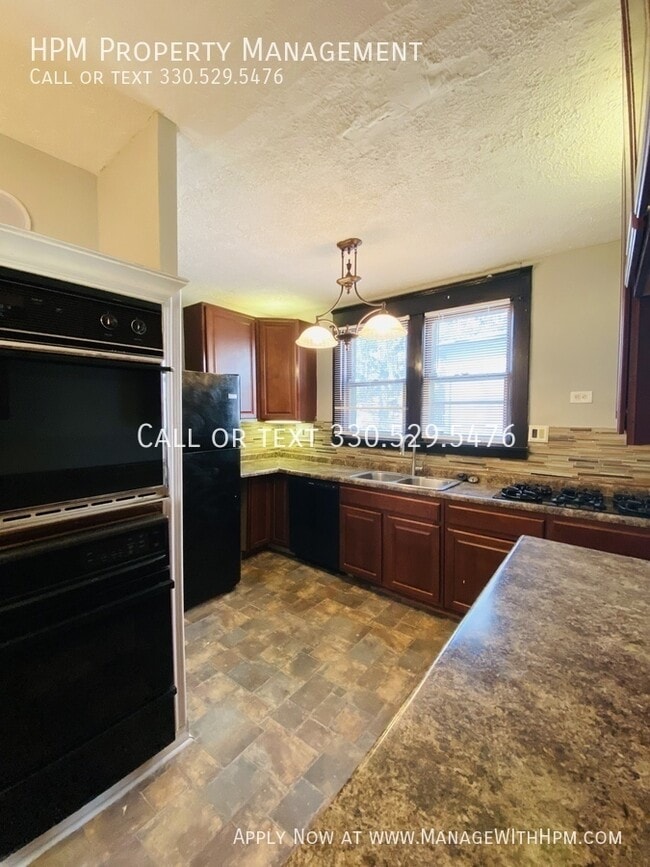 Building Photo - 1421 Piper Ct NW