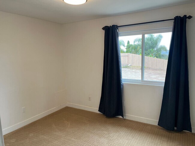 Building Photo - 4bd/2ba Single Story Home In Hennie Hills ...