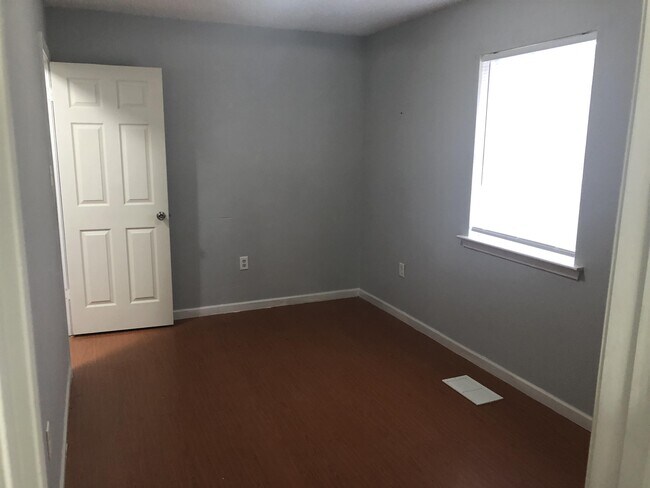 Building Photo - 3333 12th Ave