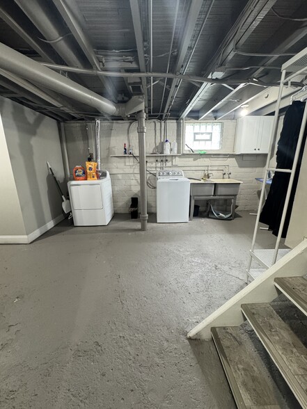 Basement - 17640 Larchwood Ave