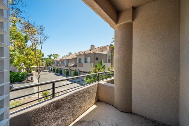 Building Photo - 7 Windchime