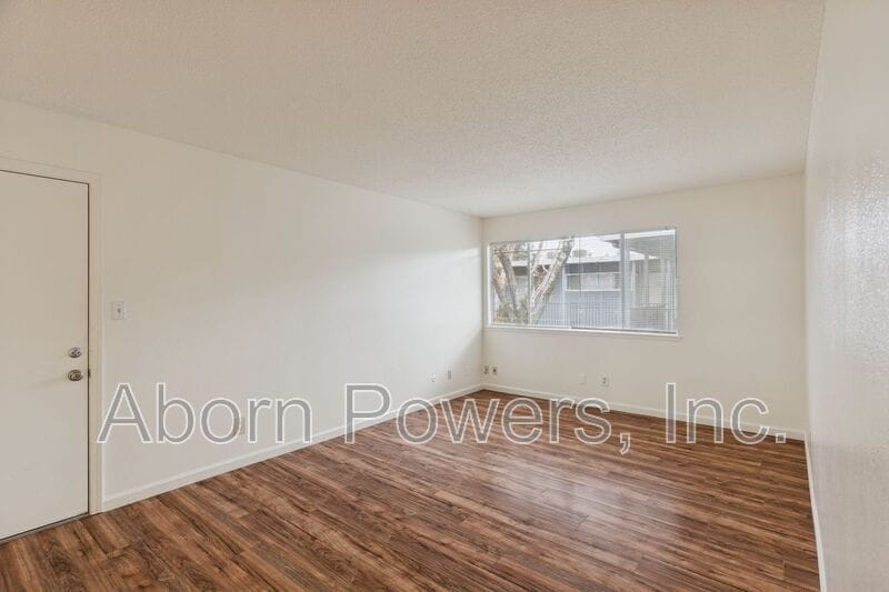 Building Photo - 1215 Williams Way