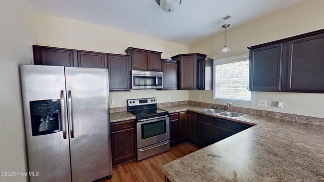 Building Photo - 601 Fosse Way
