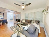 Building Photo - 318 E Jersey St