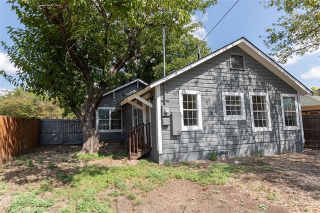 Building Photo - 1122 Newport Ave