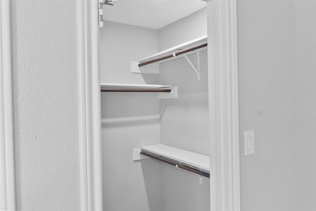 Building Photo - 668 N Eldridge Pkwy