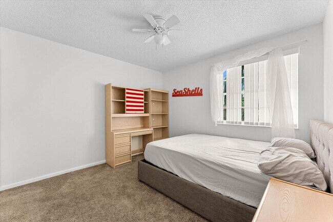Building Photo - 7061 Chesapeake Cir