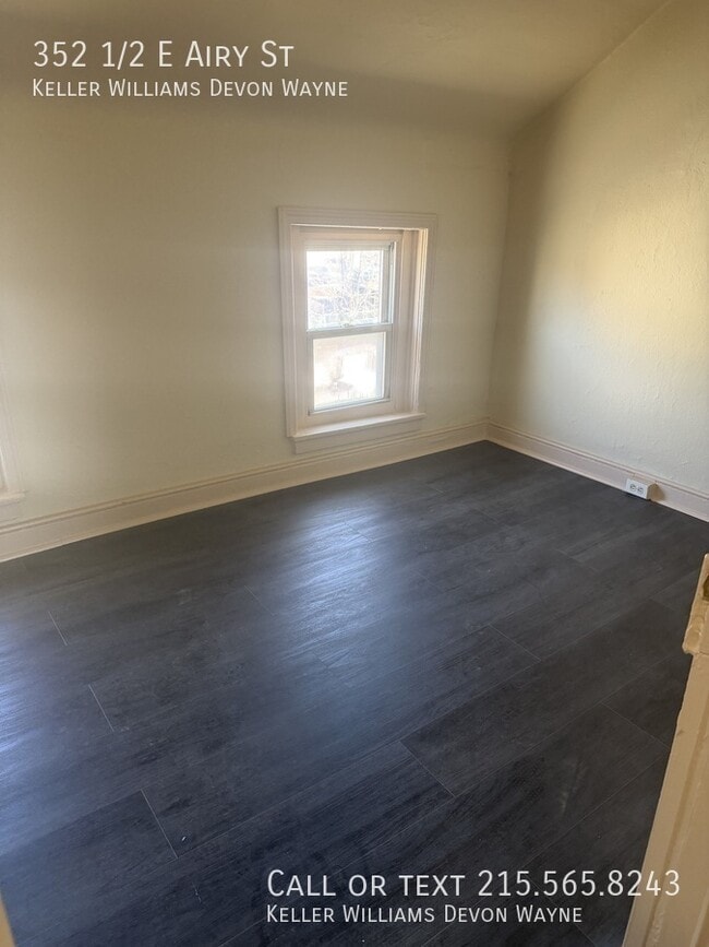 Building Photo - 352 1/2 E Airy St-