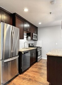 Building Photo - 41 E Cherry St