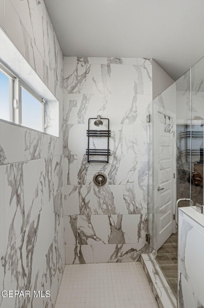 Building Photo - 51049 Fox Trl Ave