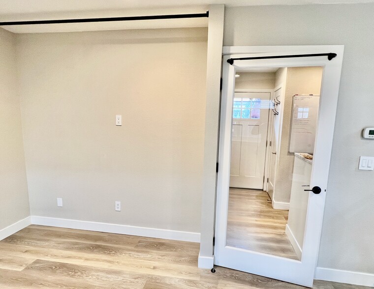 TV ready Living room facing front door - 1703 Quiver Ct