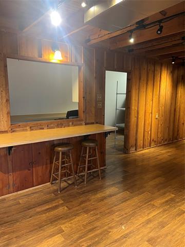 Building Photo - 162 Kent St