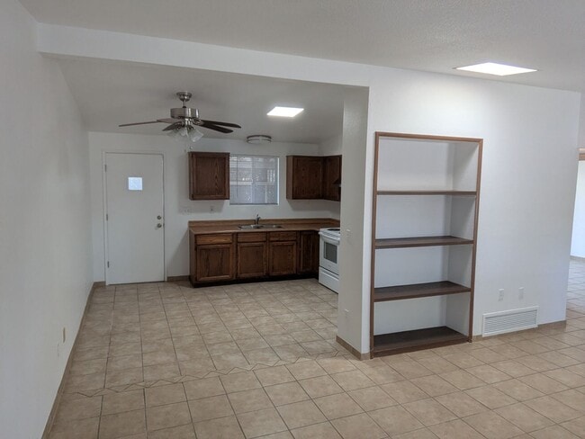 Building Photo - Triplex - 2 Bedroom and 1 Bath Unit