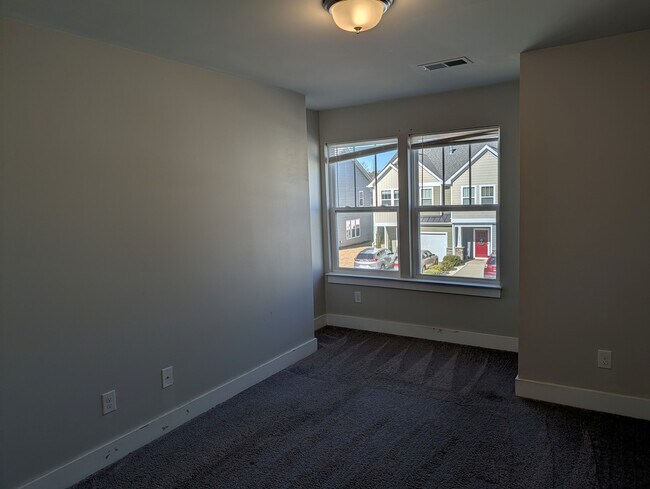 Building Photo - 222 Keaton Ct