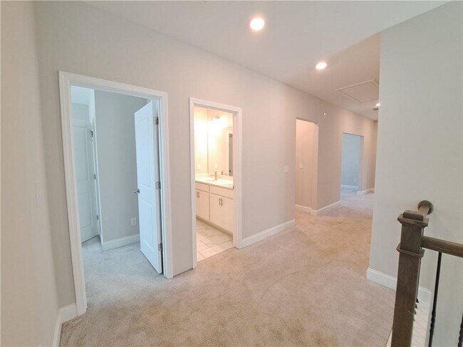 Building Photo - 637 Stan Hope Ln