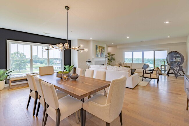 Building Photo - 5211 Highpointe Lakes Dr