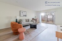 Building Photo - 2721 Midtown Ct