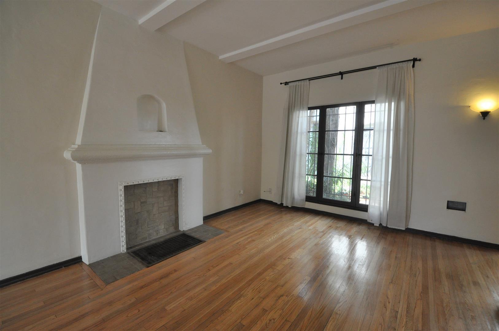 Building Photo - 1417 S Crescent Heights Blvd